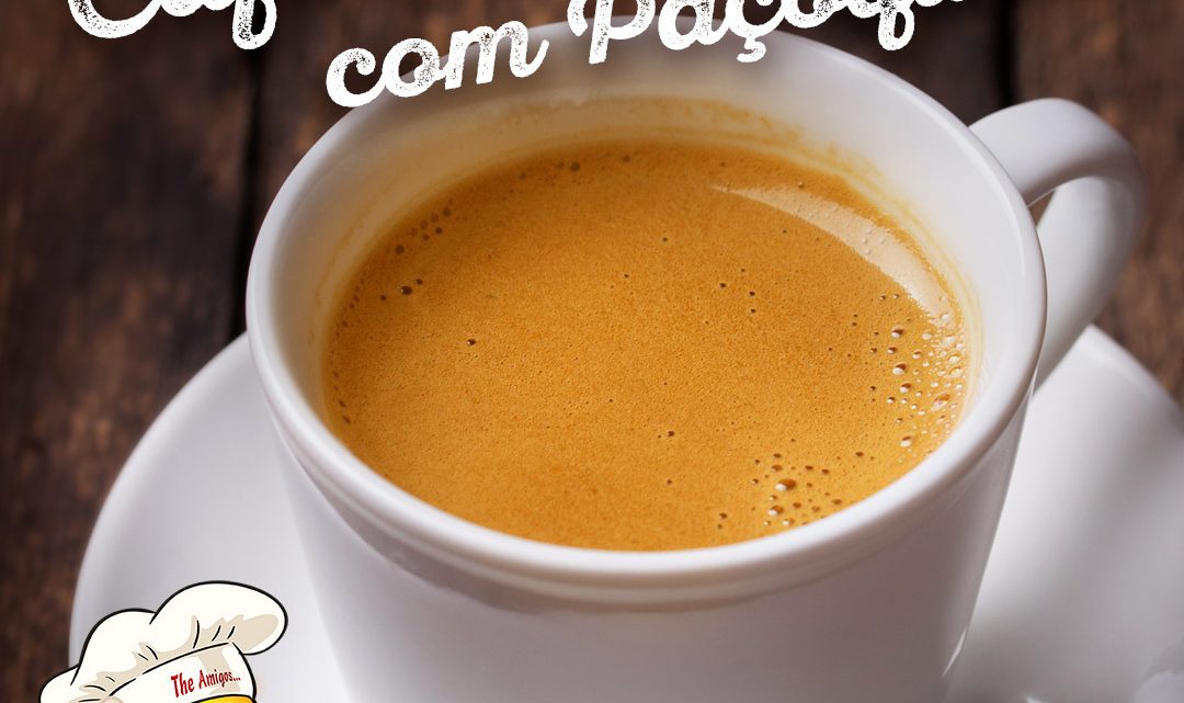 Nada melhor do que aquele cafezinho! Que tal experimentar de forma diferente? Cremoso e com Paçoquita